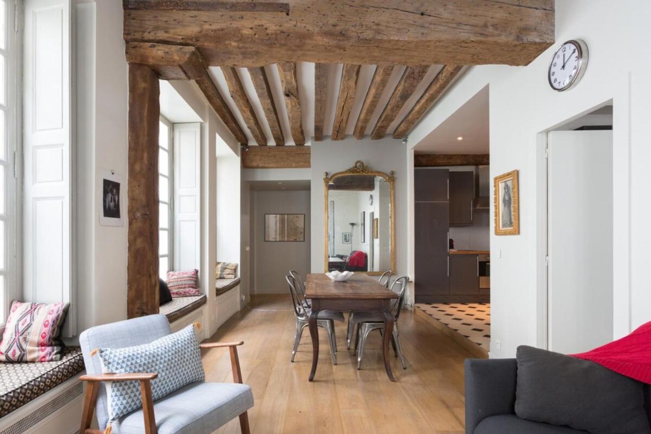 Charming Appartment In Le Marais Paris Luaran gambar